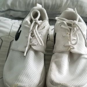 Nike Roshe White Sneakers